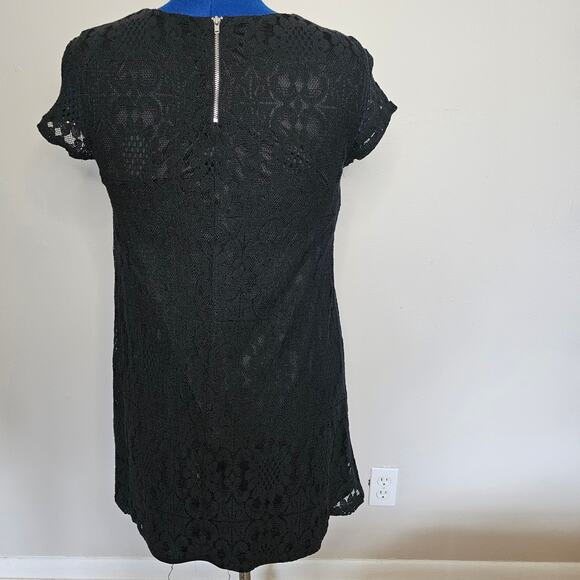 Black Lace A-Line Short Sleeve Cocktail Dress Size Med - Picture 3 of 3